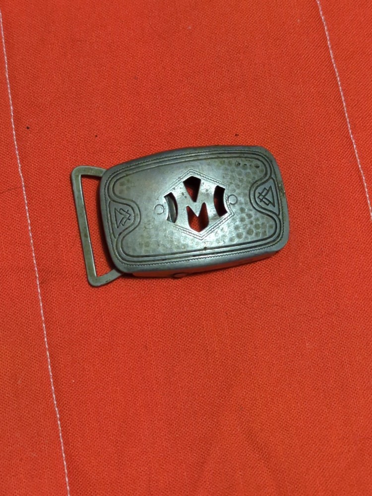 vintage 1940s antique SILVER PLATE belt buckle « M » brass GIANT GRIP western