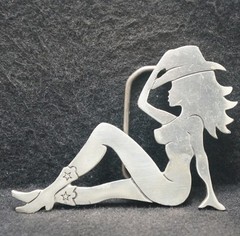XE11116 VINTAGE 2005 CUT-OUT *NUDE COWGIRL* ARTWORK MENS SILVERTONE BELT BUCKLE