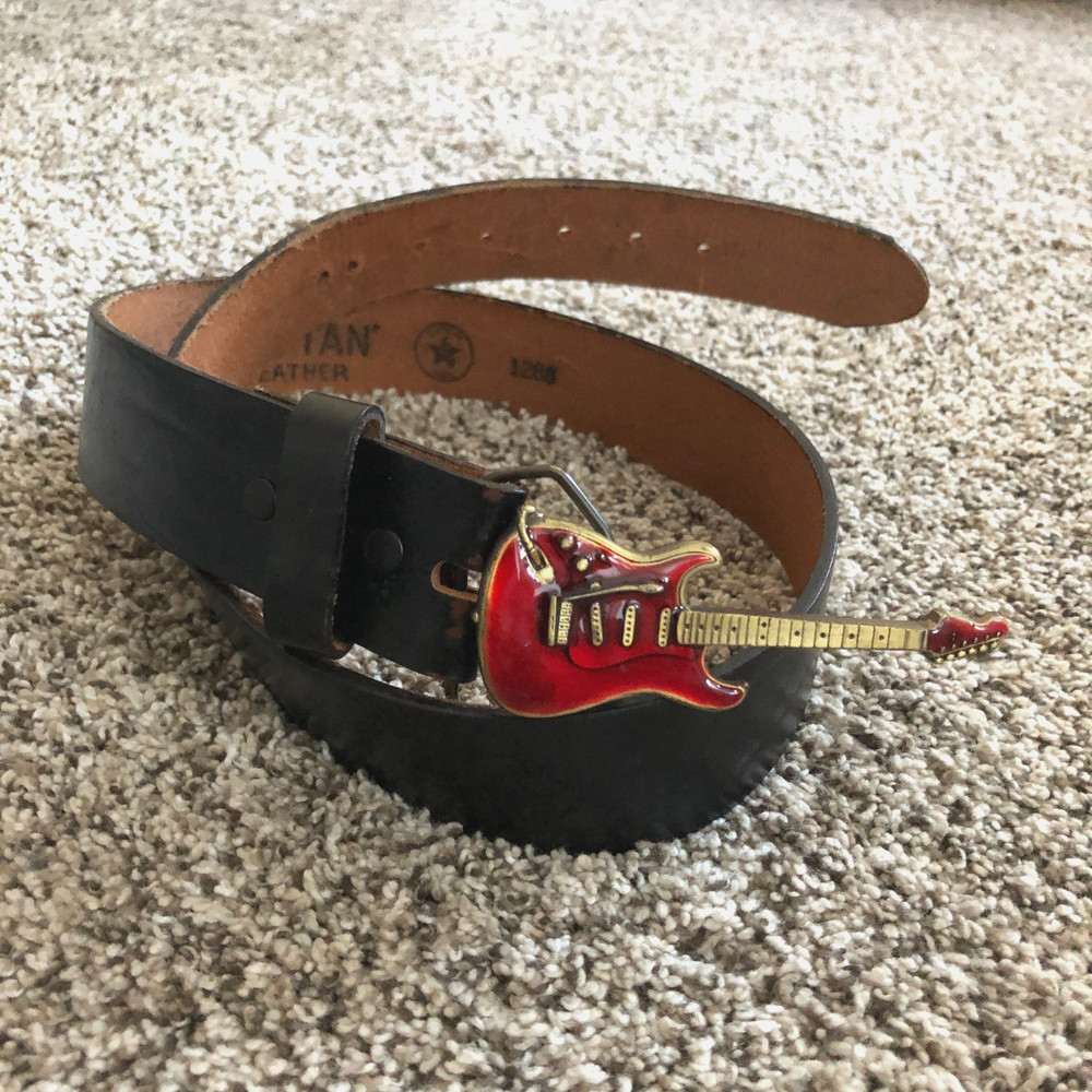Vtg Great American Buckle Red Guitar with Oil Tan top grain leather belt 34 USA