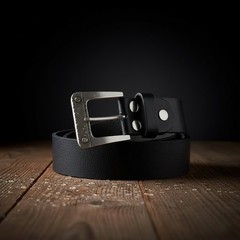 Pin Buckle Belt Buckle with Ornament – Classic Metal Design