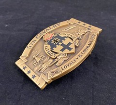 🌟US Army 5th Cavalry « Black Knights » Insignia, Solid Brass Military Belt Buckle
