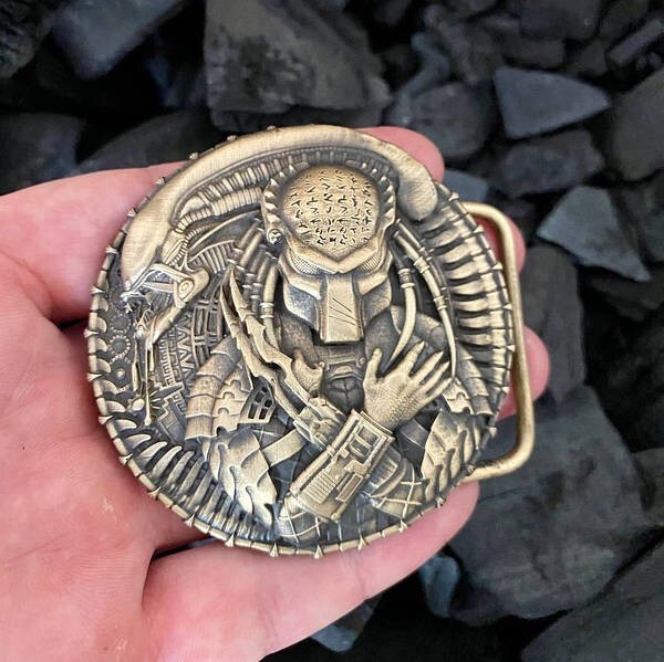 Mens Belt Buckle »ALIEN vs. PREDATOR » Solid Handmade Brass Buckle Vintage Viking