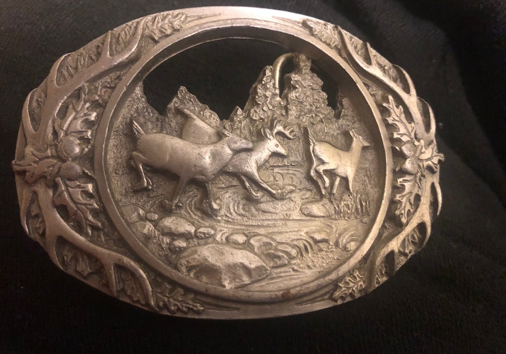 MEN&rsquo;S PEWTER ? 1990 C + J INC DEER SCENE AND ANTLER BELT BUCKLE MADE IN USA
