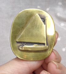 Vtg Small Ocean Ship SAILBOAT Brass Belt Buckle 1-5/8&Prime; L x 1-7/8&Prime; H