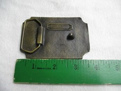 1977 I »LL GIVE UP MY GUN WHEN THEY PRY IT FROM Belt Buckle Indiana Metal Craft