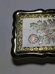 TRI COLOR PLATED FLOWER DESIGN BELT BUCKLE – VINTAGE – 3 1/2&Prime; X 2 1/4&Prime;