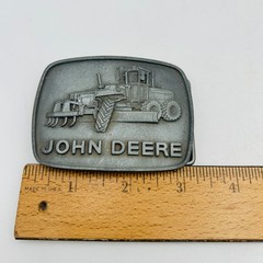 John Deere Motor Grader Belt Buckle Pewter Tone Tractor 1978 Vintage No Wear