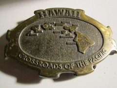 VINTAGE STATE OF HAWAII CROSSROADS OF THE PACIFIC THEME BELT BUCKLE – GW-26