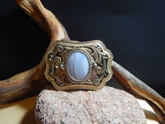 Man&rsquo;s Belt Buckle Gold Tone Blue Lace Agate Stone, fits a 1 1/2 Belt
