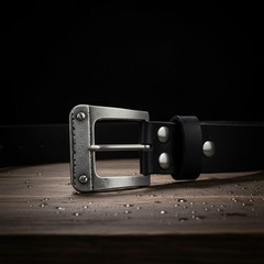 Pin Buckle Belt Buckle with Ornament – Classic Metal Design