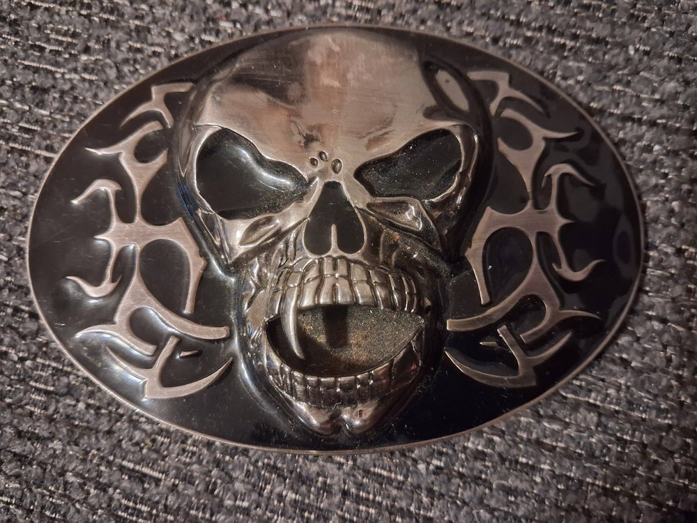 Black and Silver Skull Belt Buckle, Please see photos READ