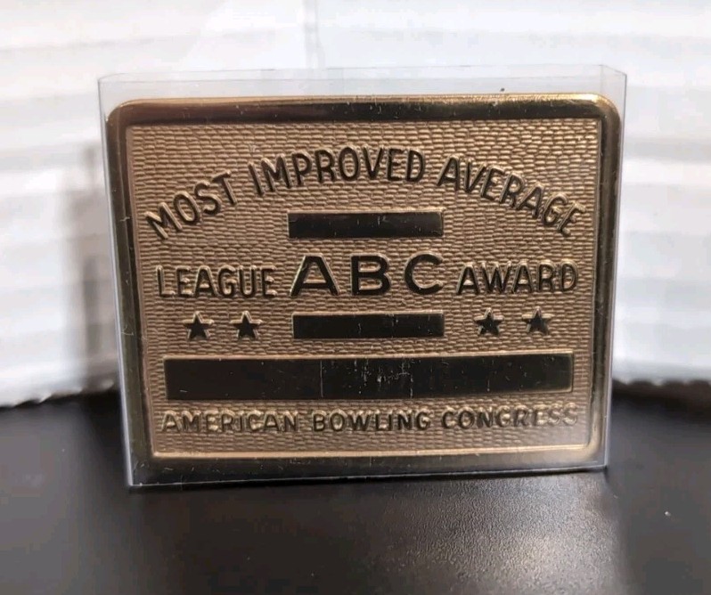 VINTAGE AMERICAN BOWLING CONGRESS BELT BUCKLE MOST IMPROVED AVERAGE AWARD SMALL