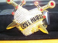 Hot Buckles Gold Heart Swords Love Hurts Rhinestone Belt Buckle 4.75&Prime; Wide
