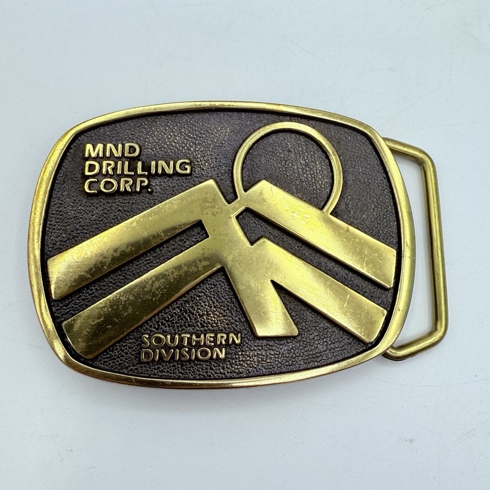 VINTAGE 80S MND DRILLING CORP OILFIELD OIL AND & GAS SOLID BRASS BELT BUCKLE