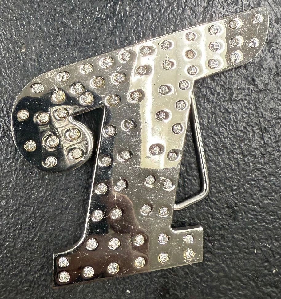 Large “T” Belt Buckle – Bold & Classic Statement Piece!