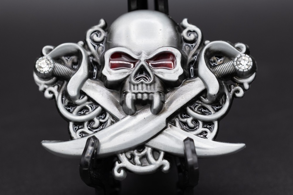 Skull Crossbones Swords Belt Buckle Pirate Biker Gothic Red Eyes Rhinestones Met