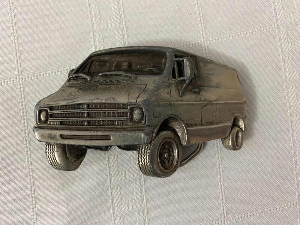 VINTAGE 1978 BERGAMOT BRASS WORKS VAN BELT BUCKLE