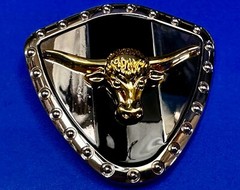 Long Horn Bull Steer Cow Black Stripe On Reflective Shield Pattern Belt Buckle