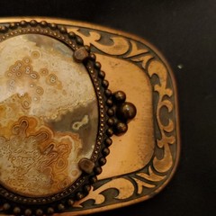 Men&rsquo;s Western Metal Belt Buckle Gold/Black Scroll Pattern Stone Inlay 1.5&Prime;