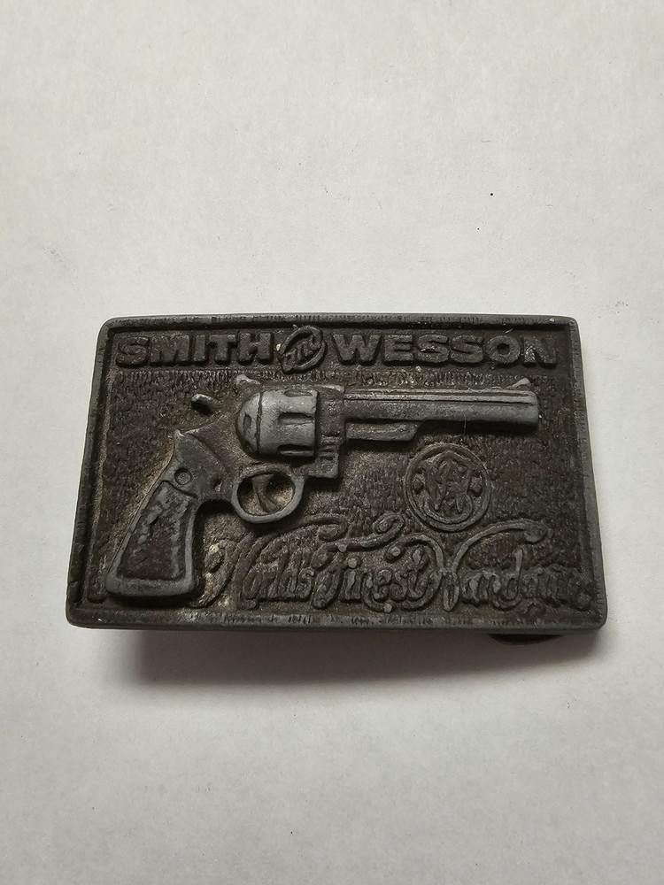 VINTAGE SMITH & WESSON World&rsquo;s Finest Handgun Belt Buckle Brass Pewter #811