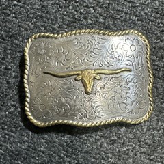 WESTERN STYLE BELT BUCKLE WITH LONGHORN IN THE CENTER 1995 4×3”