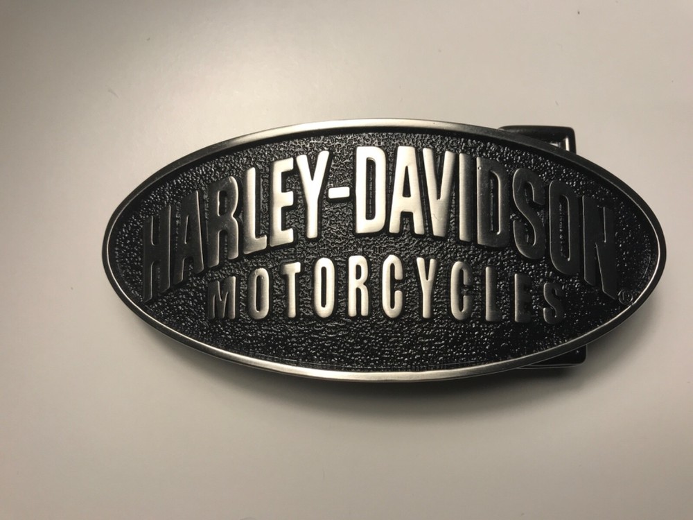 Harley-Davidson men&rsquo;s classic belt buckle.#97880-08VM.Brushed nickel w/ black.