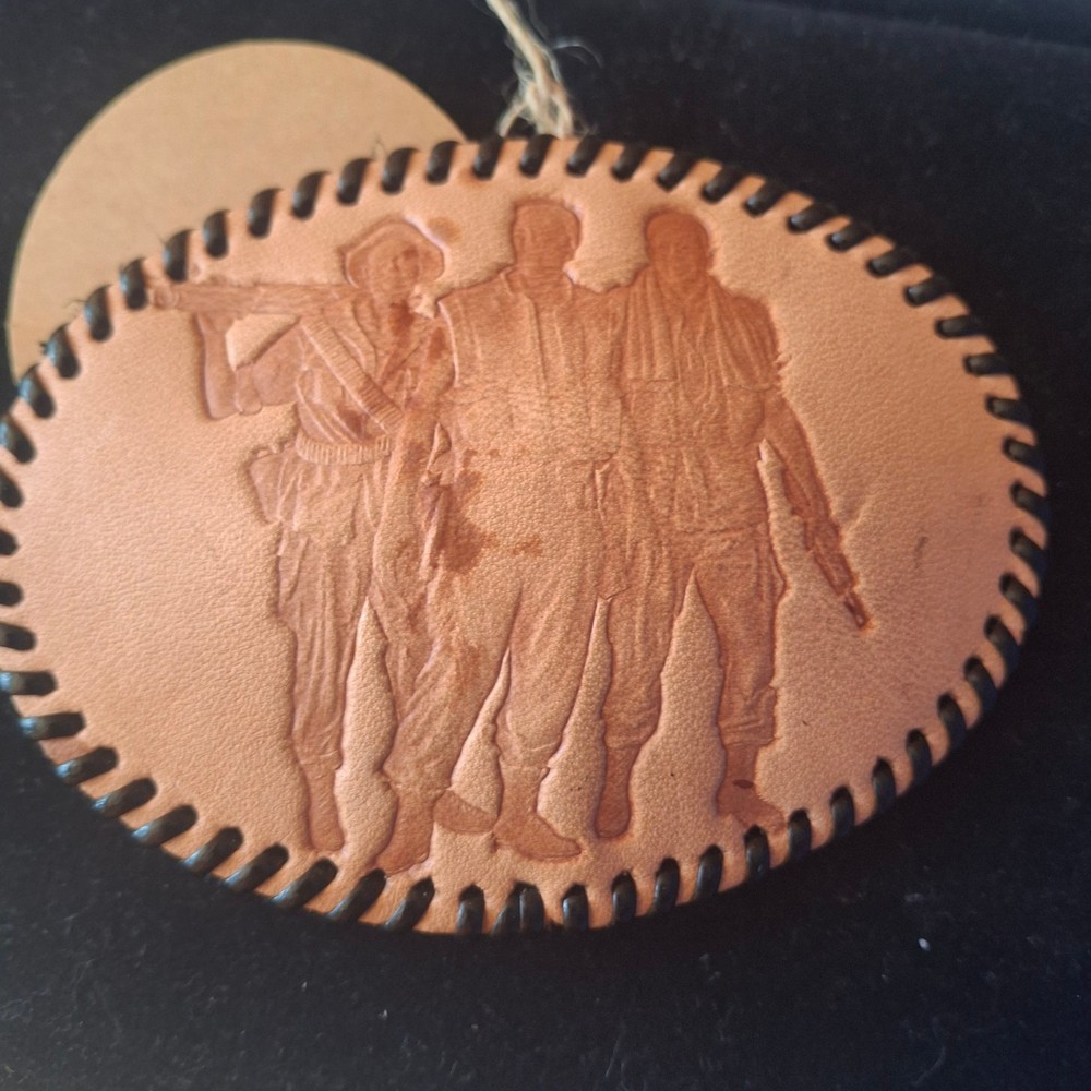 Embossed Leather oval belt buckle – Vietnam War memorial 3 men for 1-3/4&Prime; Army