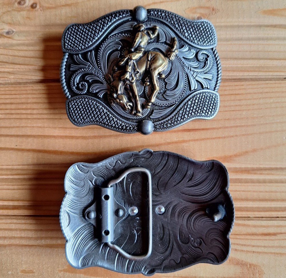 Rodeo western country metal & bronze belt buckle