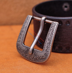 Men Retro Flower Carved Antique Western Cowboy Metal Buckle fits Leather Belt 1&Prime;