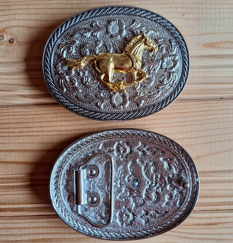 Horse western country oval silver & gold belt buckle