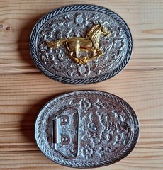 Horse western country oval silver & gold belt buckle
