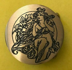 NEW BRASS BELT BUCKLES -With etched designs -some 2 1/2&Prime; Round & 3 1/4 x 2&Prime; Oval
