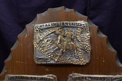 AWARD DESIGN MEDALS PRESENT 12 GREAT INDIAN CHIEFS GOLD SILVER PLATED ON STAND