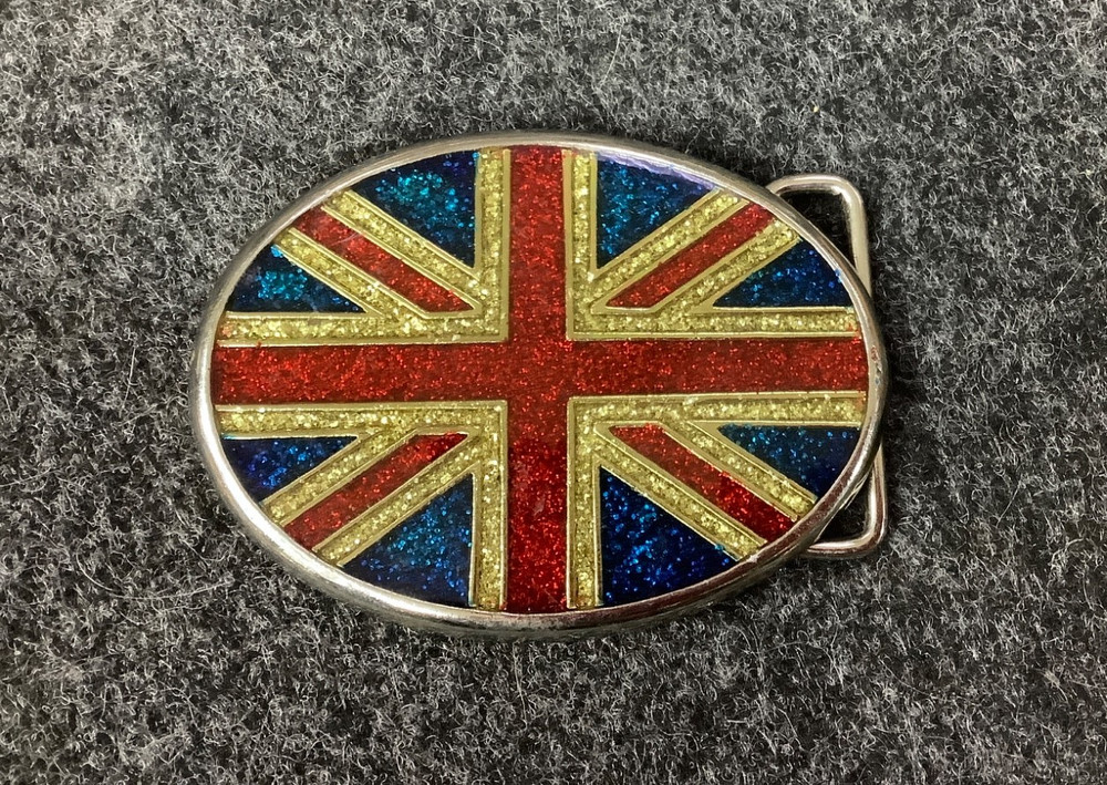 BELT BUCKLE, BRITISH UNION JACK FLAG, GLITTER ENAMEL (OVAL SHAPE, 3&Prime; X 2.5&Prime;)