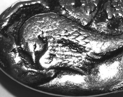 Mother Bird Nurturing Over Nest 3 Dimensional Small Silver Tone Belt Buckle