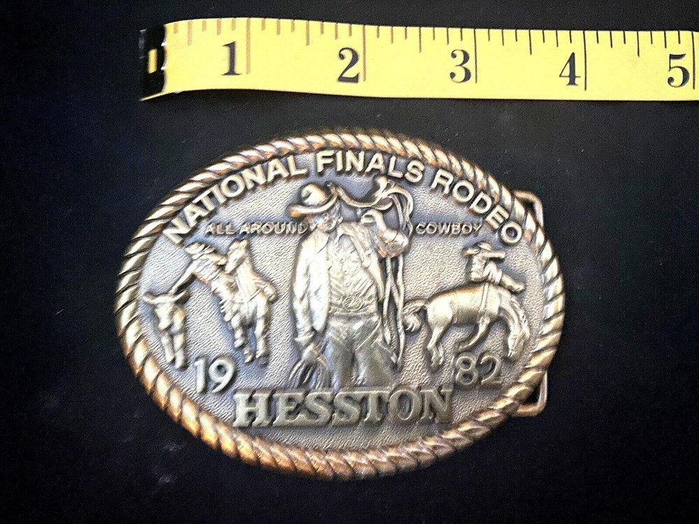 Vintage 1982 Hesston Rodeo Eight Edition Collector&rsquo;s Belt Buckle Solid Brass