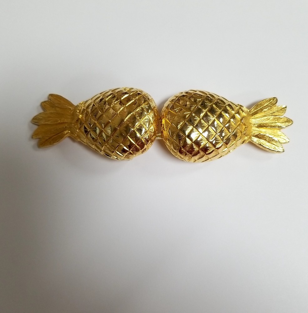 Vintage Dotty Smith 1980&rsquo;s Pineapple Gold Tone Belt Buckle