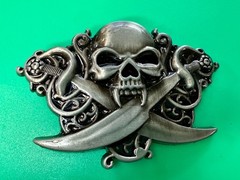 Vampire Teeth Skull Crossed Sword&rsquo;s Cutout Halloween Gothic Biker Belt Buckle