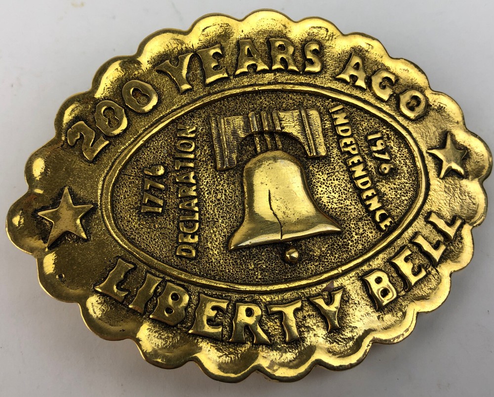 Liberty Bell 200 Years Ago Men’s Belt Buckle Beautiful Gold Finish 3.75&Prime; x 2.5&Prime;