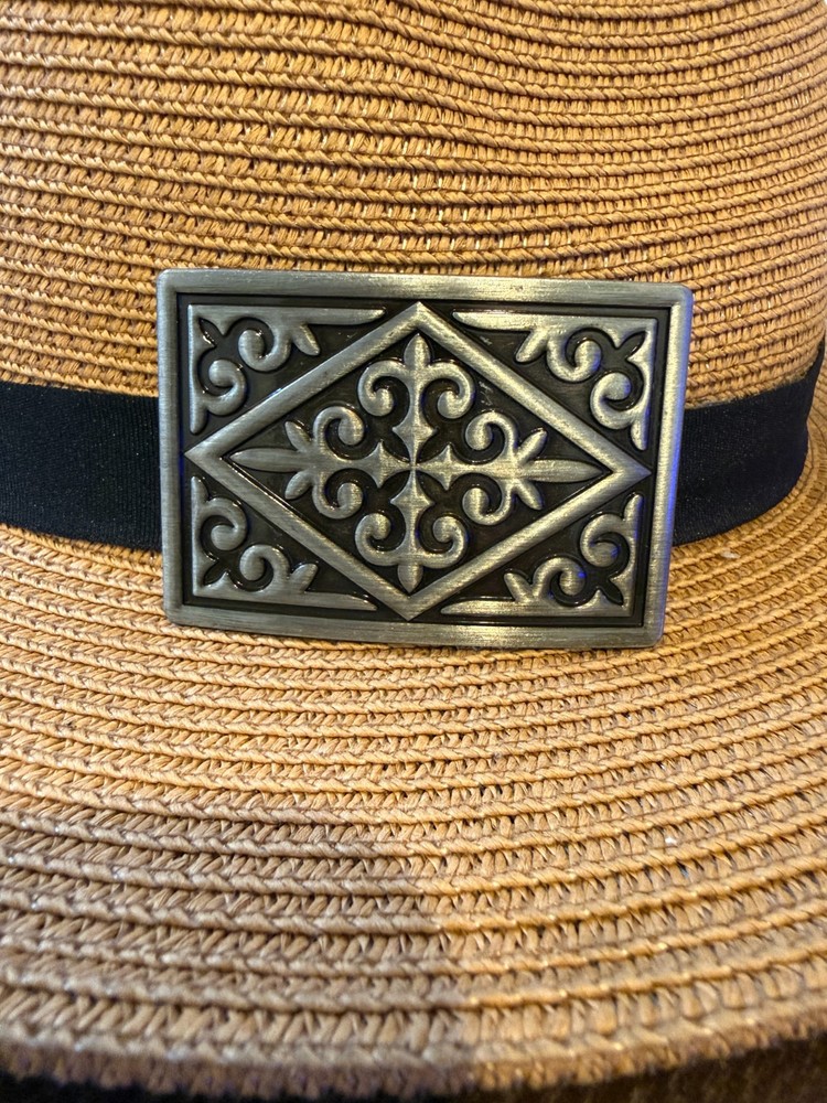 Antiqued Silver Classic Cowboy Pattern Belt Buckle