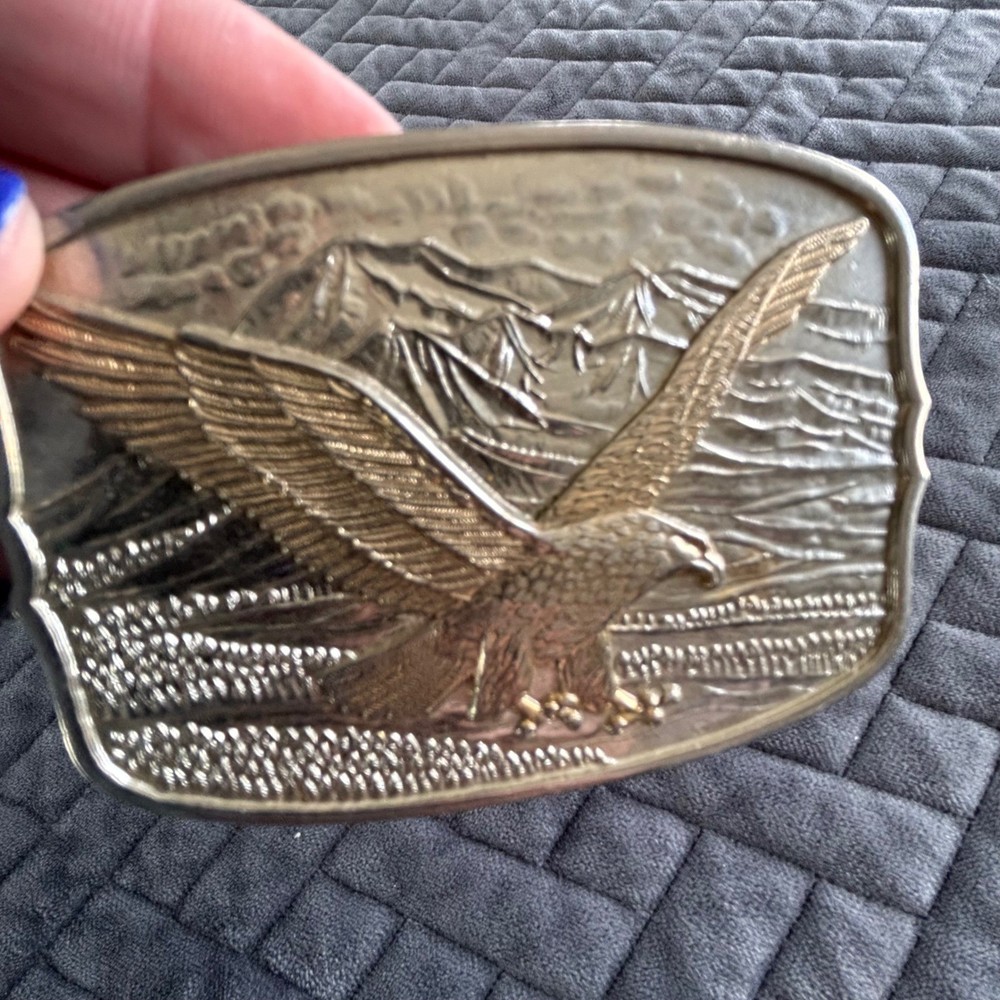Vintage Eagle Mountain Scene Belt Buckle Gold Tone Western Americana #161404