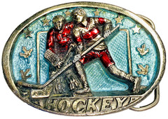 Vintage HOCKEY 1982 THE GREAT AMERICAN BUCKLE Metal w/Color #1061 CLEAN! NICE!!
