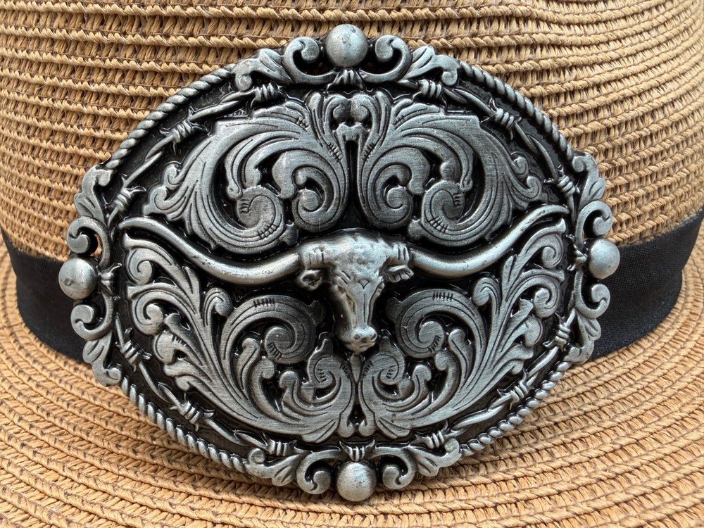 Antiqued Silver Oval Long Horn Bull Skull Floral Classic Western Belt Buckle