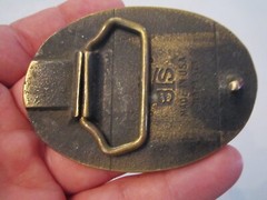 1978 SINGLE PROPELLER PLANE BELT BUCKLE – 3 1/4&Prime; X 2 1/2&Prime; – HEAVY – BRASS GW10