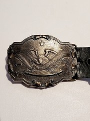 VTG GANDER MOUNTAIN « THE RIGHT TO KEEP & BEAR ARMS » BUCKLE AND LEATHER BELT-1975
