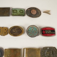 19x Vintage & Modern Belt Buckles w/ Various Themes 32313