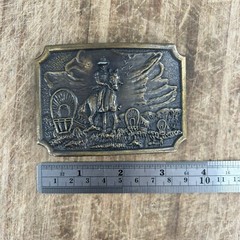 Vtg brass belt buckle western pioneer wagon trail cowboy horse approx 3.5&Prime;x2.5&Prime;