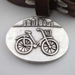 Oval Bicycle Belt Buckle Antique Silver With Road Bike Rider Vintage Style