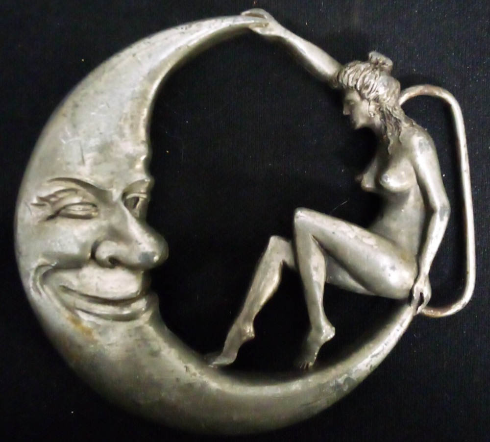 VTG 1979 BERGAMOT WINKING MOON & NUDE LADY WOMAN BELT BUCKLE b