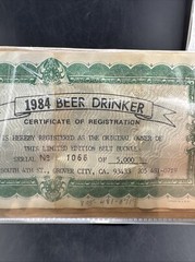 Vtg. 1984 Beer Drinker #&rsquo;D Limited-Edition Commemorative 3 1/4&Prime; by 2 5/16&Prime;